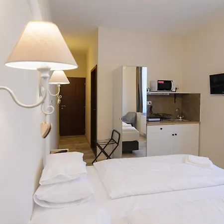 Illaberek Panzio 4*