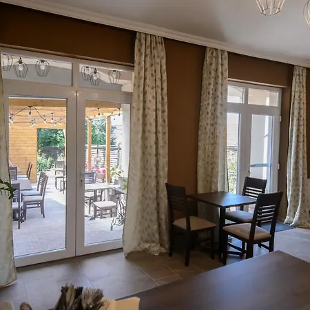 بيت ضيافة Illaberek Panzio 4*