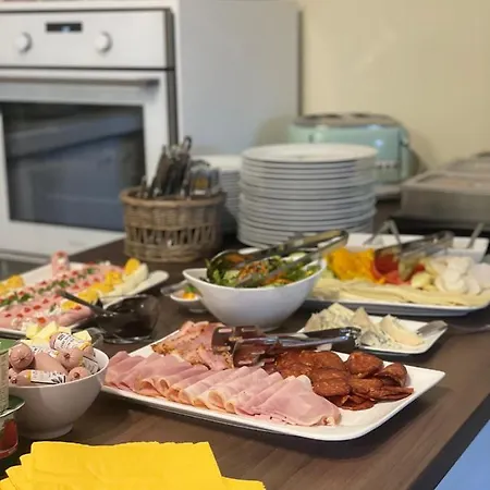Illaberek Panzio بيت ضيافة 4*