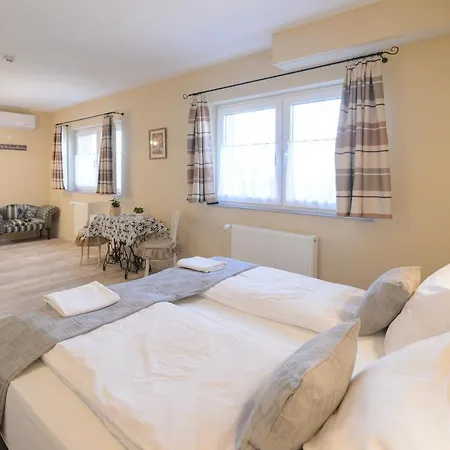 Illaberek Panzio Guest house Eger