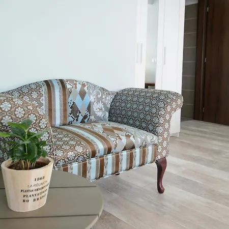 Illaberek Panzio Guest house *